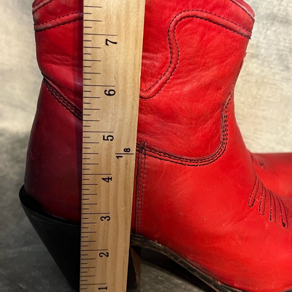 Lucchese Gwen Red Western Bootie w/Stonewash Finish. Women's Size 6.5 - Picture 6 of 14